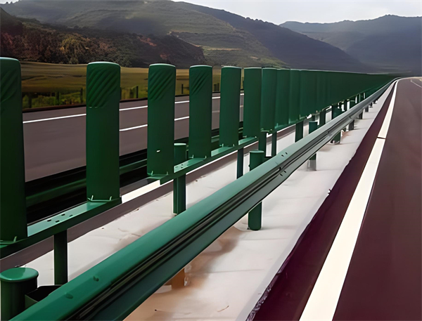 三沙三波护栏板在高速公路的应用